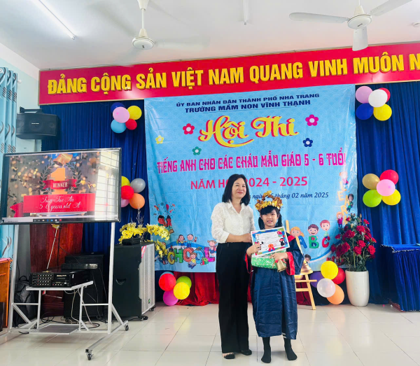 TRƯỜNG MẦM NON VĨNH THẠNH PHỐI HỢP TRUNG TÂM ANH NGỮ ÉN XANH TỔ CHỨC HỘI THI BÉ VỚI TIẾNG ANH DÀNH CHO KHỐI LỚP 4 - 5 VÀ 5 - 6 TUỔI.