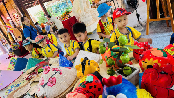 TRƯỜNG MẦM NON VĨNH THẠNH TỔ CHỨC CHO CHÁU THAM QUAN TRẢI NGHIỆM LÀNG NGHỀ TRƯỜNG SƠN NĂM HỌC 2025-2026