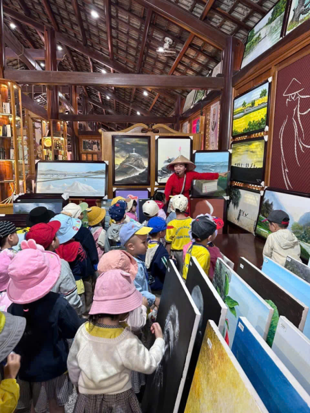 TRƯỜNG MẦM NON VĨNH THẠNH TỔ CHỨC CHO CHÁU THAM QUAN TRẢI NGHIỆM LÀNG NGHỀ TRƯỜNG SƠN  NĂM HỌC 2025 -2026