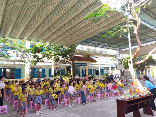 CÁC CHÁU MẪU GIÁO 5 - 6 TUỔI THAM QUAN  TRƯỜNG TIỂU HỌC VĨNH THẠNH